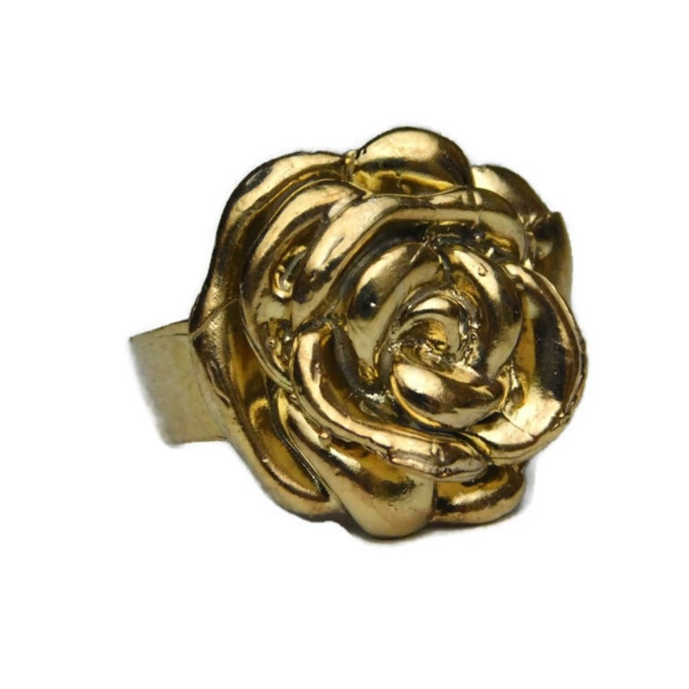 14k Solid Yellow Gold Medium Rose Ring!! - image 4